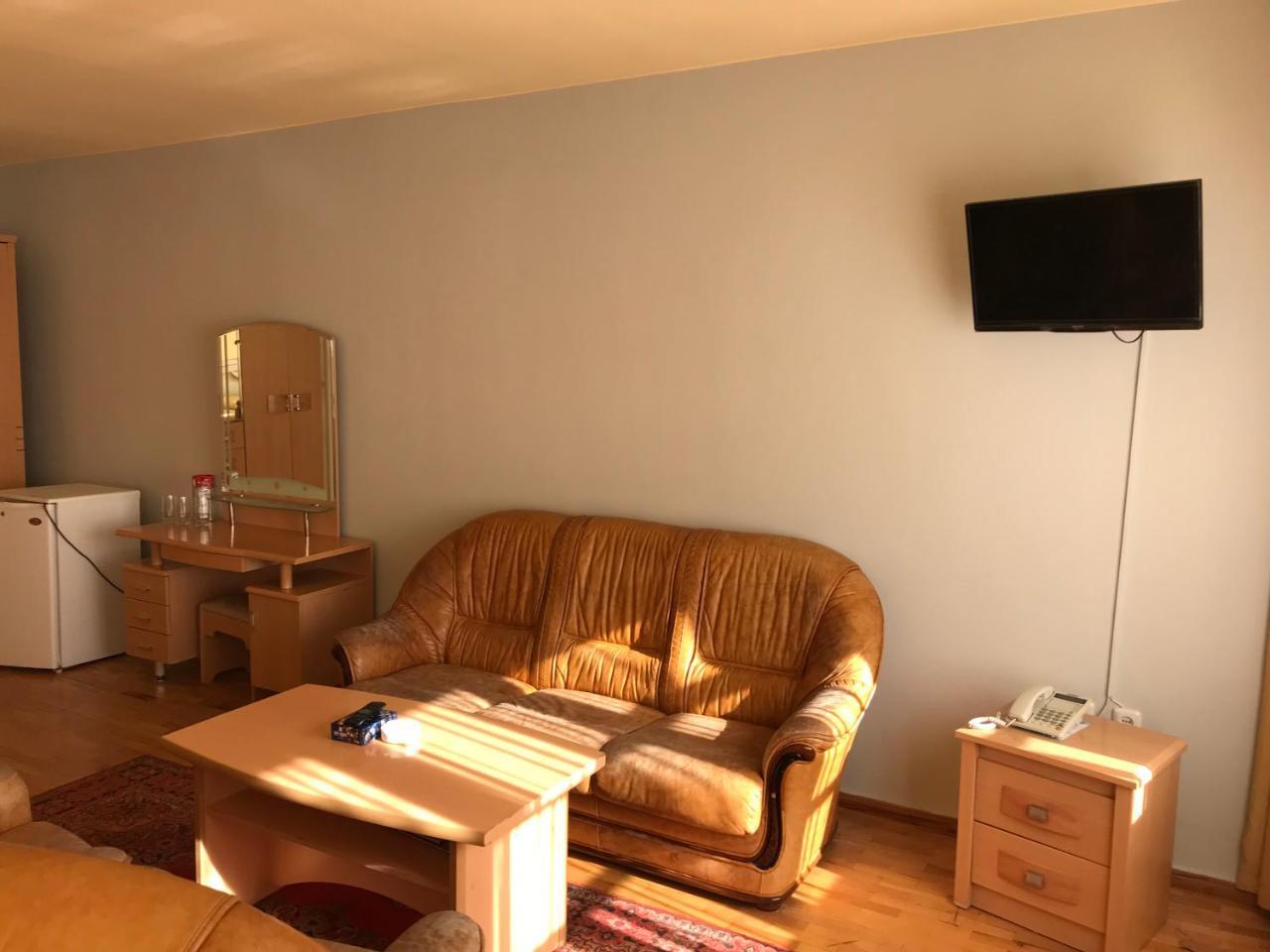 צ'אקאדזור Hotel Aliq מראה חיצוני תמונה