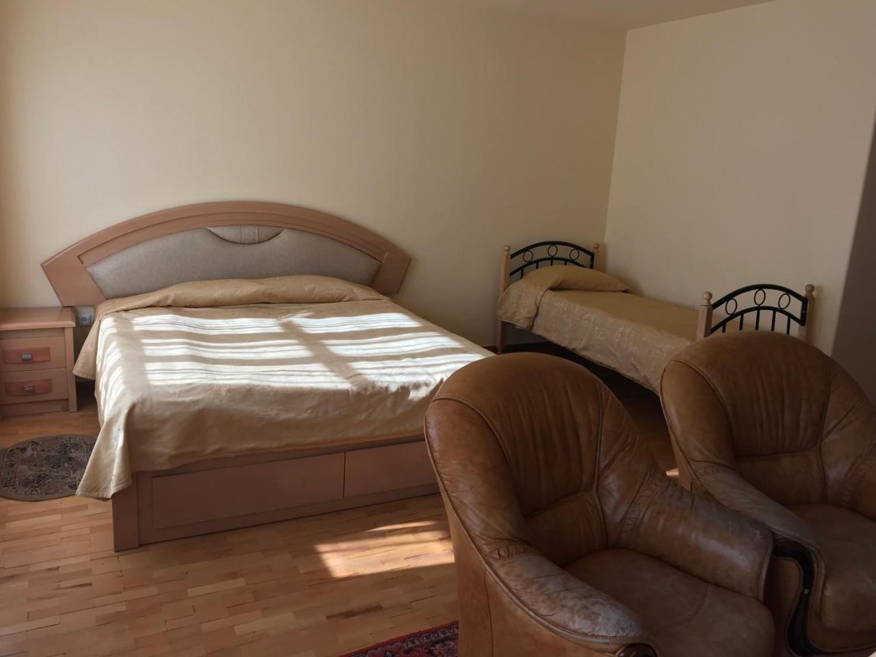 צ'אקאדזור Hotel Aliq מראה חיצוני תמונה