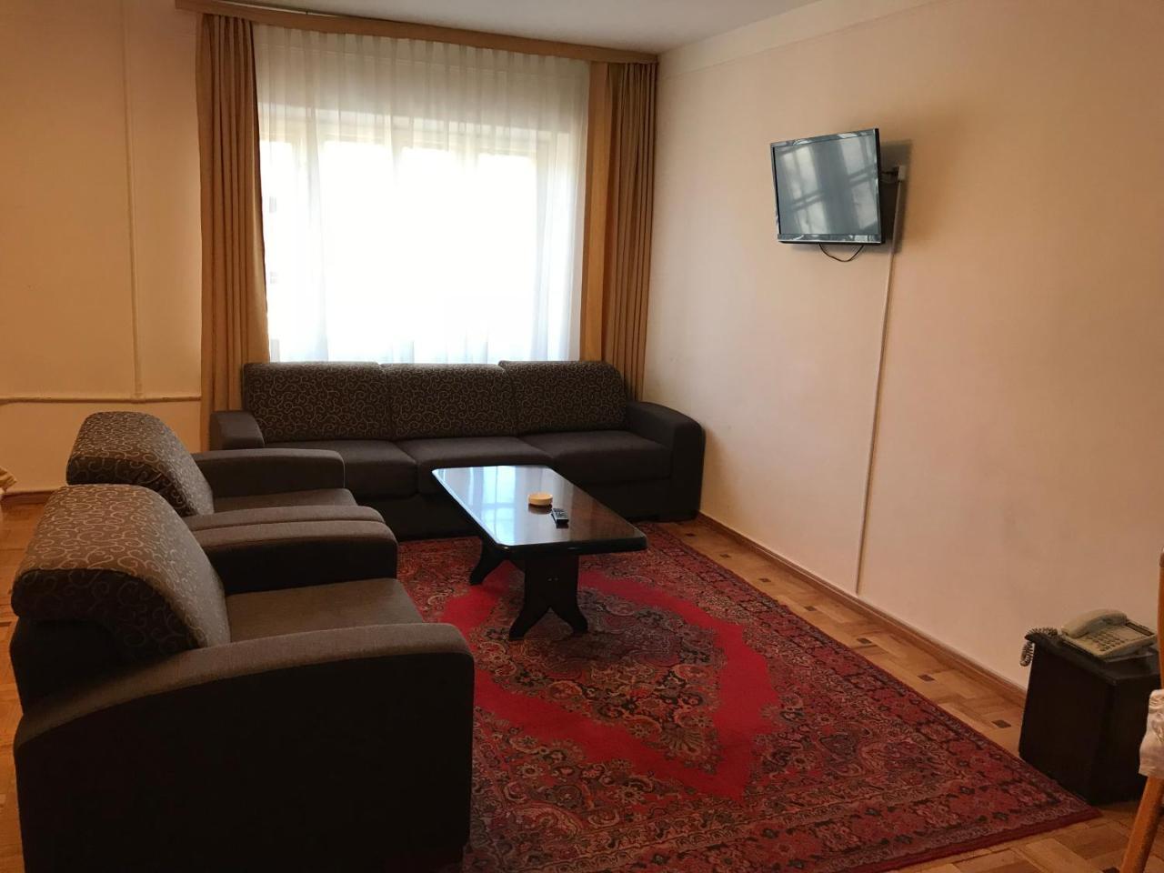 צ'אקאדזור Hotel Aliq מראה חיצוני תמונה
